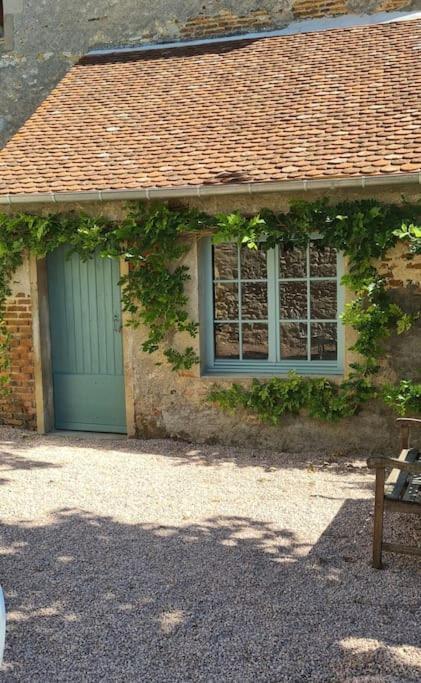 Gite L'Annexe Du Prieure Besson Esterno foto